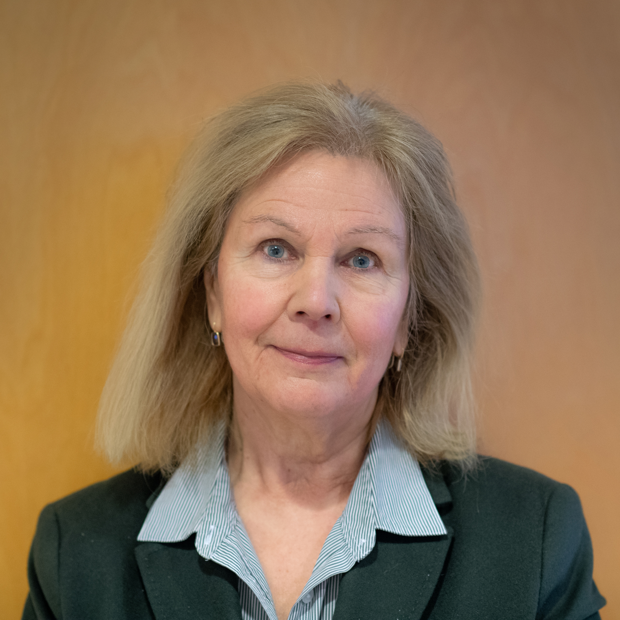 Gretel Ramsay, kassör